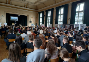 Zebrani w sali uczestnicy obchodów Dnia Włókniarza