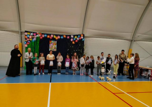 Nagrodzeni uczniowie.