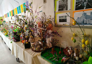 Wielkanocne drzewka - wystawa prac konkursowych.