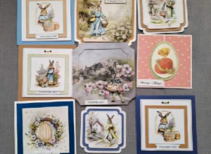 Kartki świąteczne z różnymi motywami.